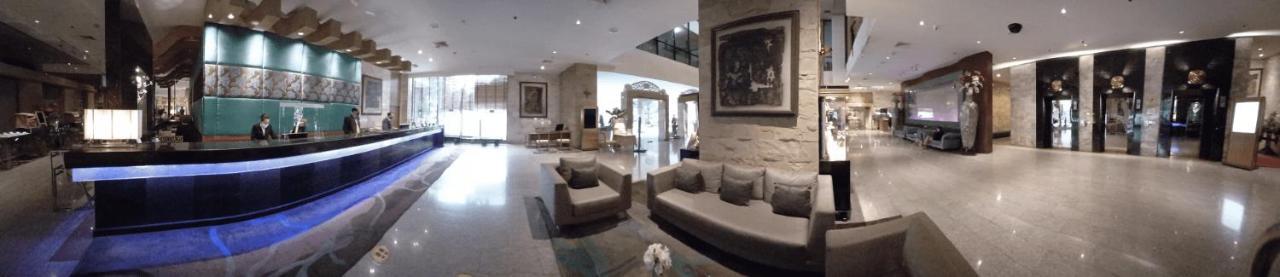 The Four Wings Hotel Bangkok Buitenkant foto