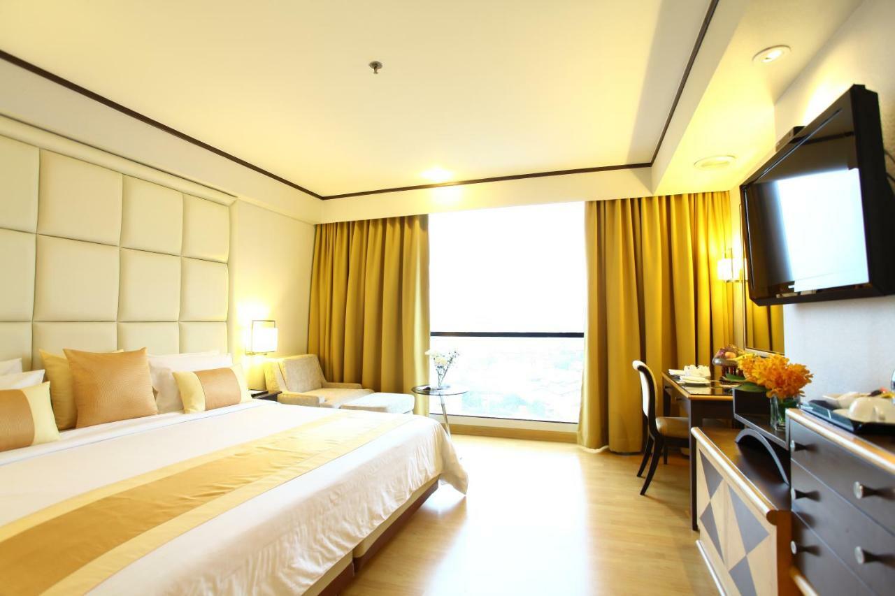 The Four Wings Hotel Bangkok Buitenkant foto